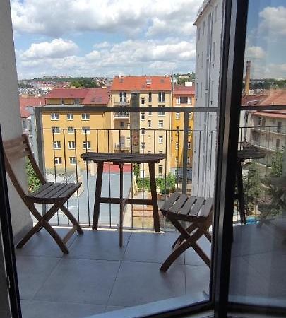 Brand New Two Room Apartment #64 In Elite Rezidence With Free Secure Parking Praga Exterior foto