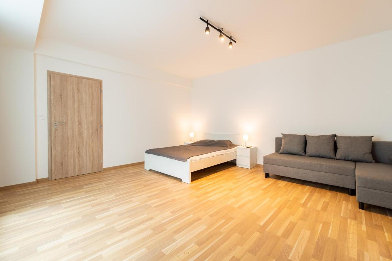 Brand New Two Room Apartment #64 In Elite Rezidence With Free Secure Parking Praga Exterior foto
